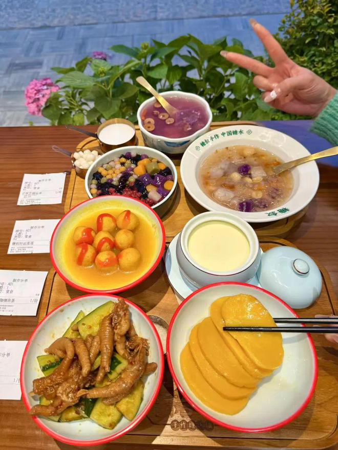 水品牌在三四线城市救活了一批过气奶茶店麻将胡了模拟器试玩承接转型奶茶店这个糖(图5)
