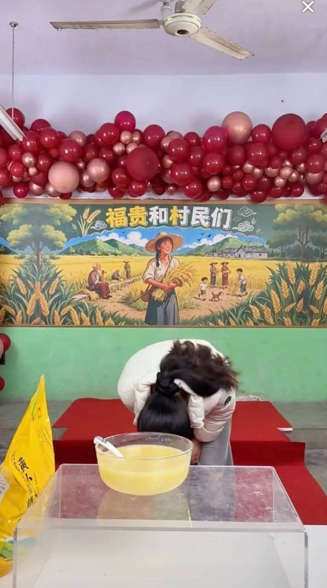 半小时点赞超千万的李福贵是懂拿捏粉丝的PG麻将胡了免费模拟器一上午哭四次开播(图4)