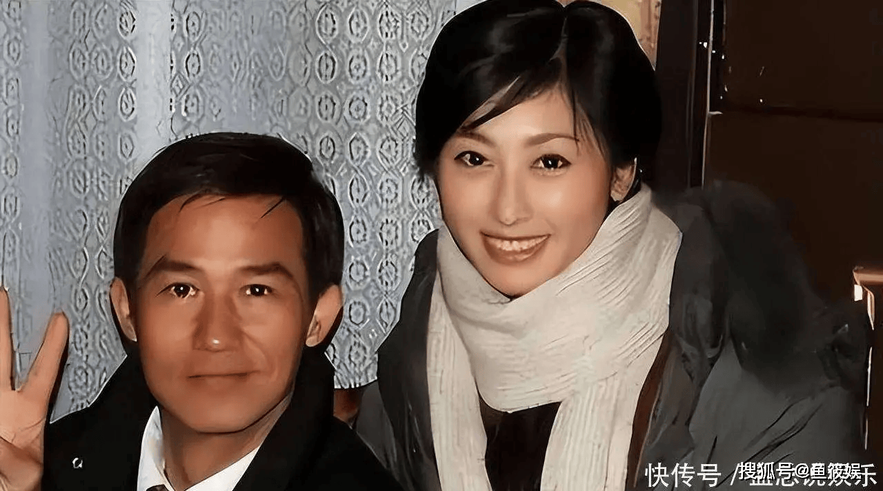 了臭名昭著的他如今才知道她有多精明麻将胡了网址被张铁林玩弄感情后嫁给(图2)